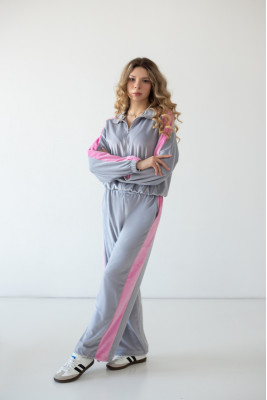 Костюм жіночий